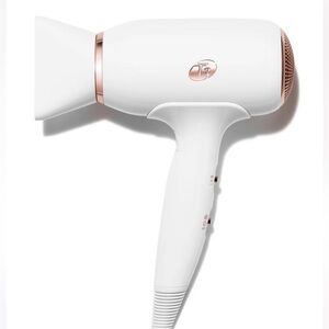 T3 Blow Dryer